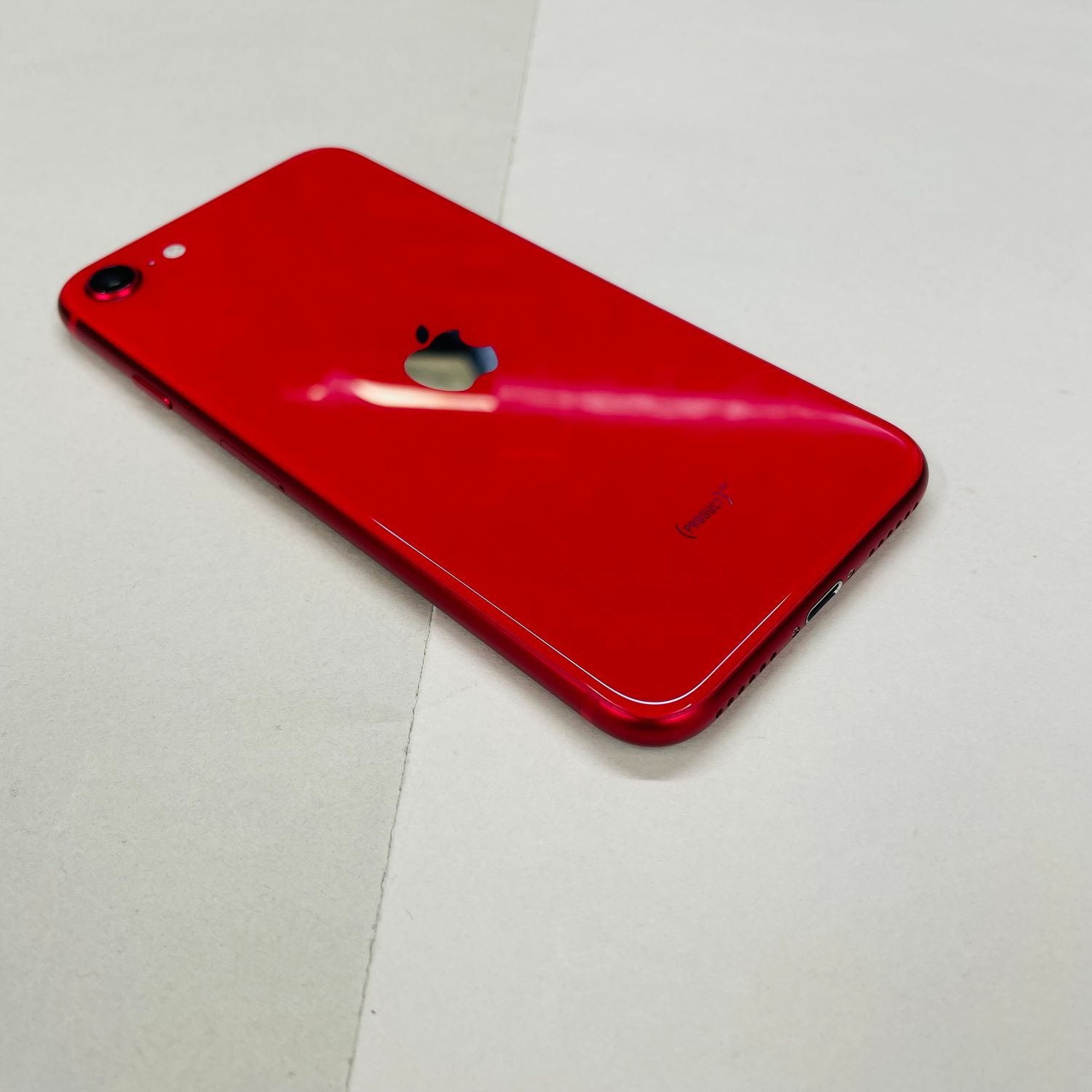 美品　iPhone SE2 64GB ソフトバンク ムスビー｜[AT Shop Otsuka]美品 iphone SE2 64GB SIMフリ－8285