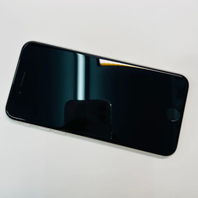 ���� iPhone SE��3���� 64GB SIM�ե꡼ ����95% 77422