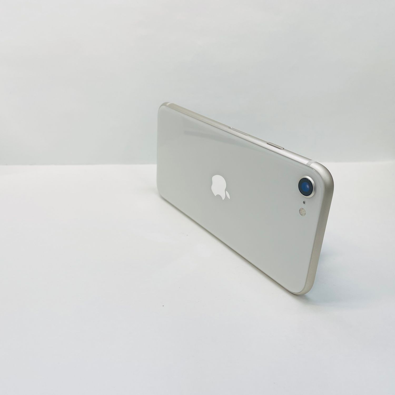 ムスビー｜iPhone SE第3世代 128GB SIMフリー電池100％ 14548【iPhone