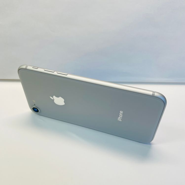 iPhone 8 64GB AU�� ����96% 98228