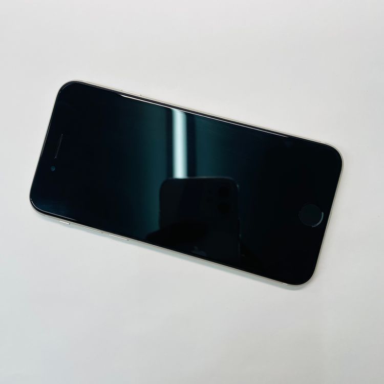 ���� iPhone SE��3���� 128GB SIM�ե꡼ ����94% 03688