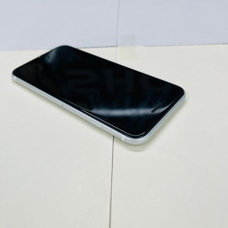 ムスビー｜[AT Shop Otsuka]美品 iphone SE2 64GB SIMフリ－9492