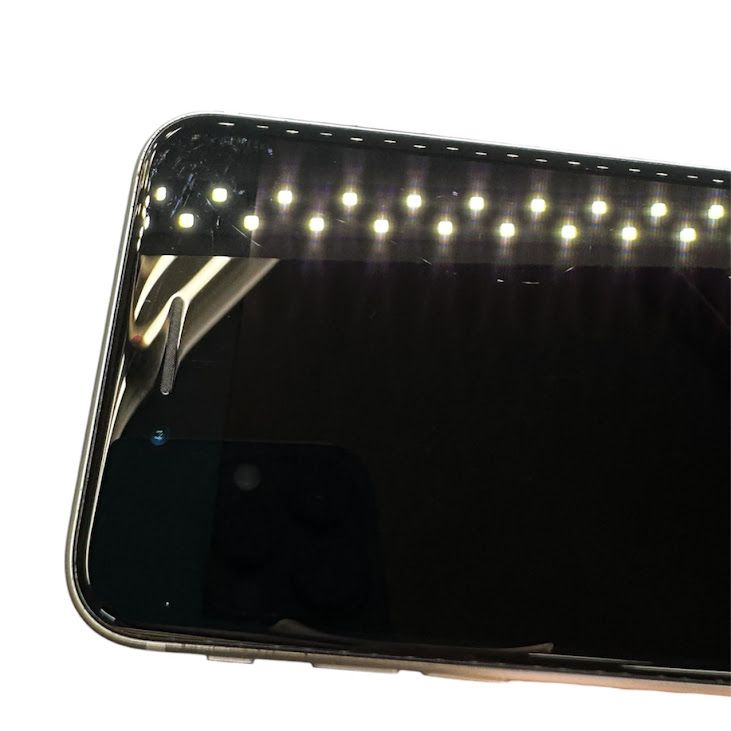 �ڥХåƥ꡼91%��iPhone��SE����2�����64GB���ۥ磻�ȡ�SIM�ե꡼��au��