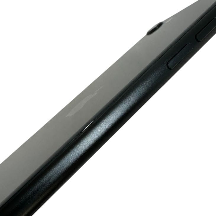 �ڥХåƥ꡼100%��iPhone��SE����3�����64GB���ߥåɥʥ���