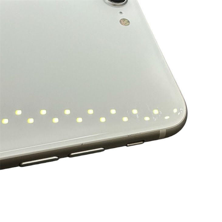 �ڥХåƥ꡼100%��iPhone��SE����2�����64GB���ۥ磻�ȡ�SIM�ե꡼��au��