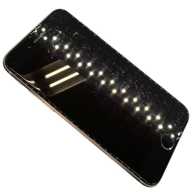 �ڥХåƥ꡼95%��iPhone��SE����2�����64GB���ۥ磻�ȡ�SIM�ե꡼��au��