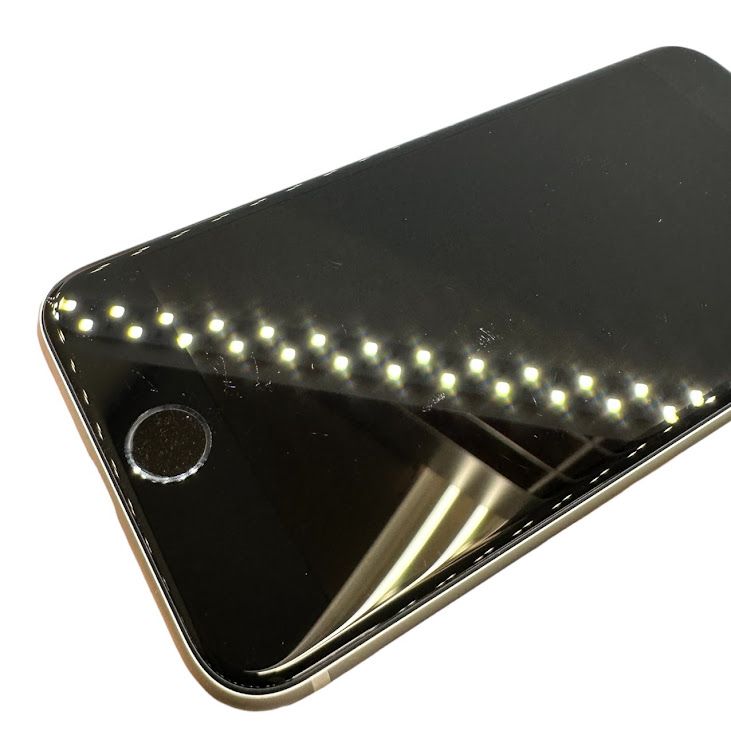 �ڥХåƥ꡼99%��iPhone��SE����2�����64GB���ۥ磻�ȡ�SIM�ե꡼���ɥ�����