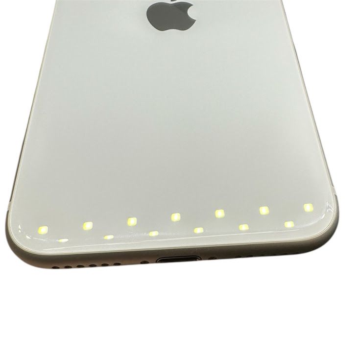 �ڥХåƥ꡼91%��iPhone��SE����2�����64GB���ۥ磻�ȡ�SIM�ե꡼��au��