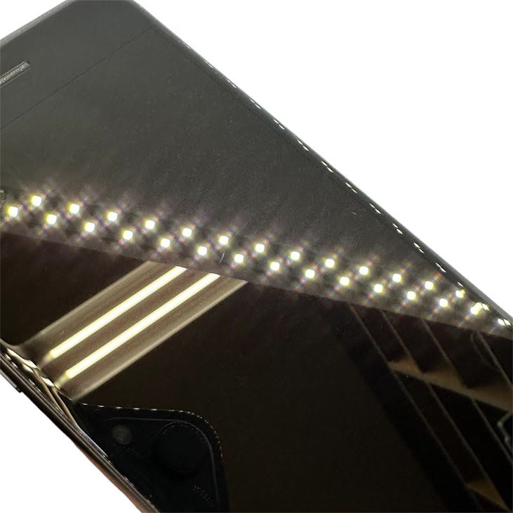 �ڥХåƥ꡼89%��iPhone��SE����2�����64GB���֥�å���SIM�ե꡼��au��