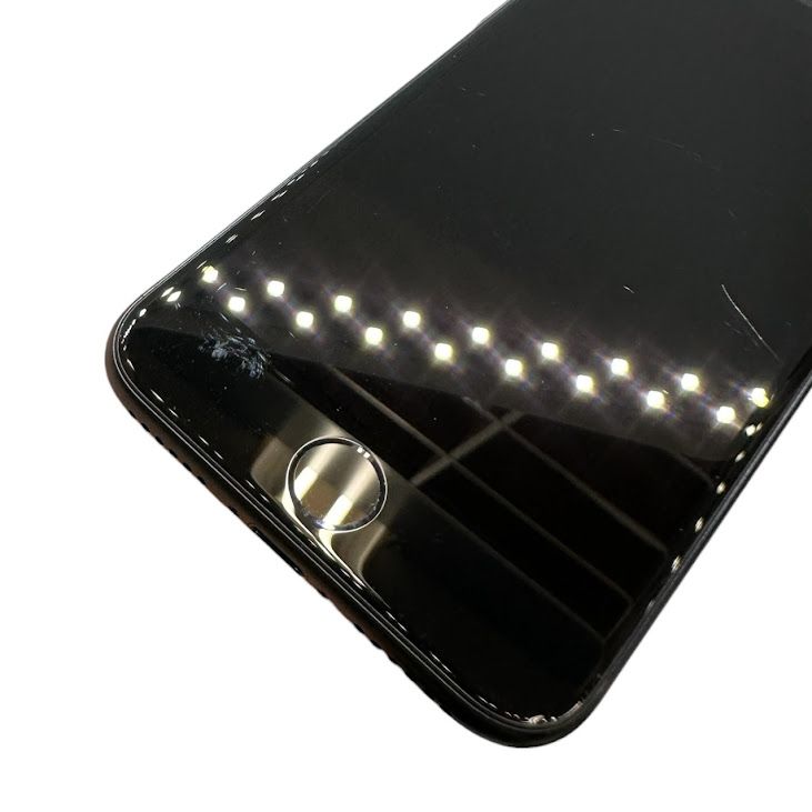 �ڥХåƥ꡼100%��iPhone��SE����3�����64GB���ߥåɥʥ��ȡ�SIM�ե꡼��au��