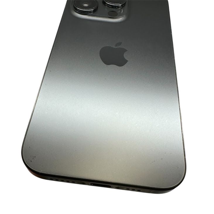 �ڥХåƥ꡼80%��iPhone��15Pro��512GB���֥�å������˥���