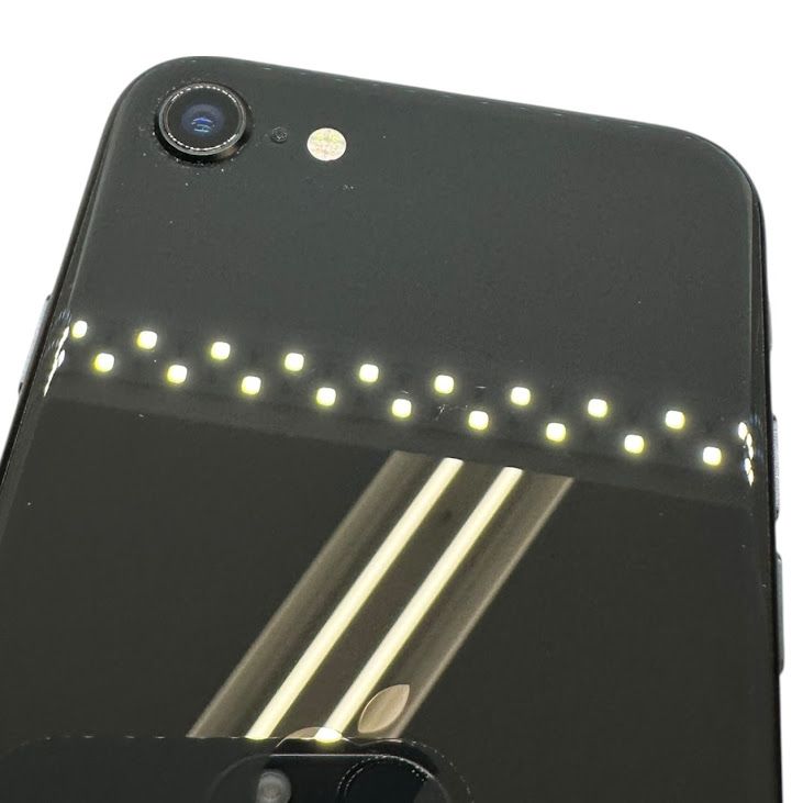 �ڥХåƥ꡼94%��iPhone��SE����2�����64GB���֥�å���SIM�ե꡼���ɥ�����
