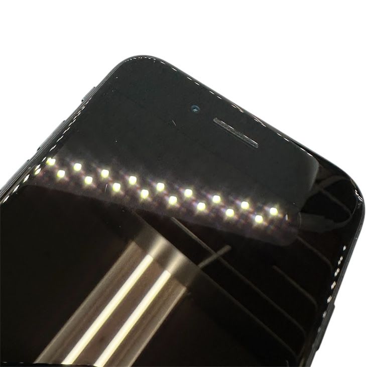 �ڥХåƥ꡼85%��iPhone��SE����3�����64GB���ߥåɥʥ��ȡ�SIM�ե꡼��au��