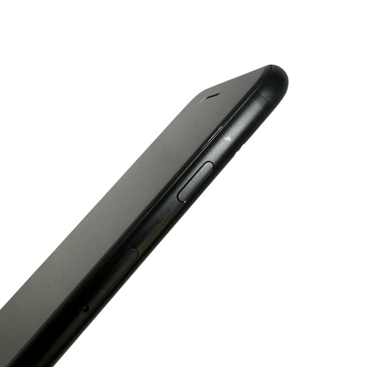 �ڥХåƥ꡼84%��iPhone��SE����2�����64GB���֥�å���SIM�ե꡼���ɥ�����