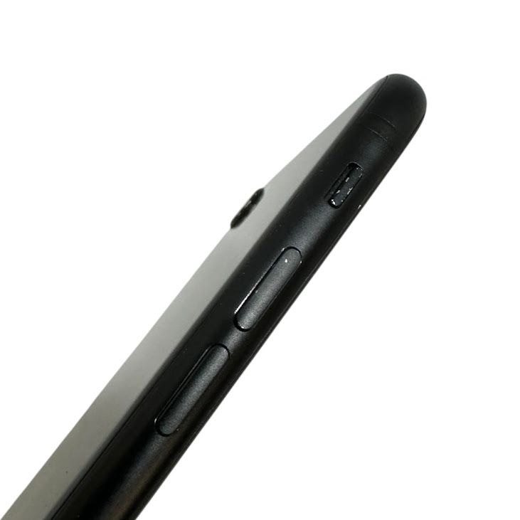 �ڥХåƥ꡼83%��iPhone��SE����2�����64GB���֥�å���SIM�ե꡼��au��