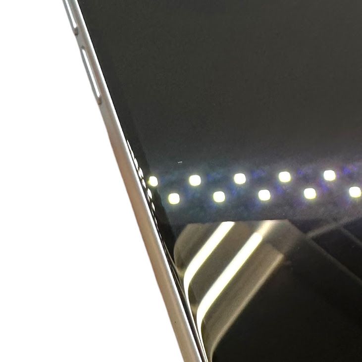 �ڥХåƥ꡼84%��iPhone��15��128GB���֥롼��SIM�ե꡼��au��