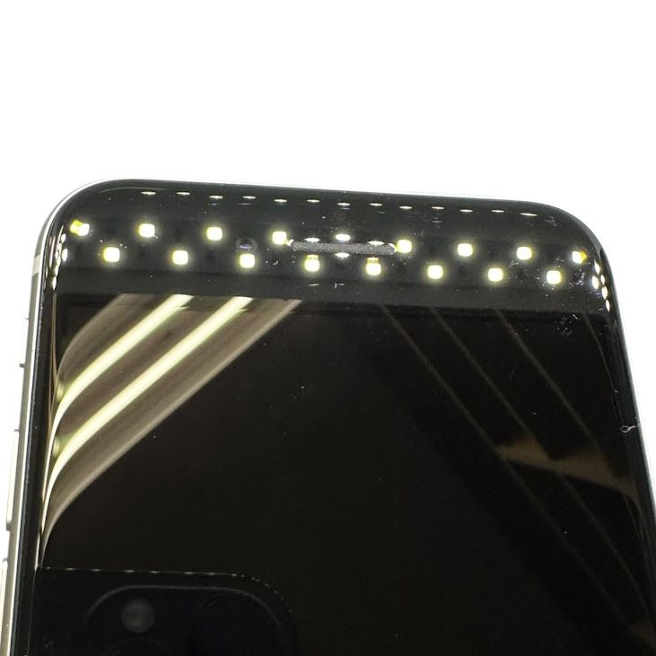 �ڥХåƥ꡼95%��iPhone��SE����2�����64GB���ۥ磻�ȡ�SIM�ե꡼��au��