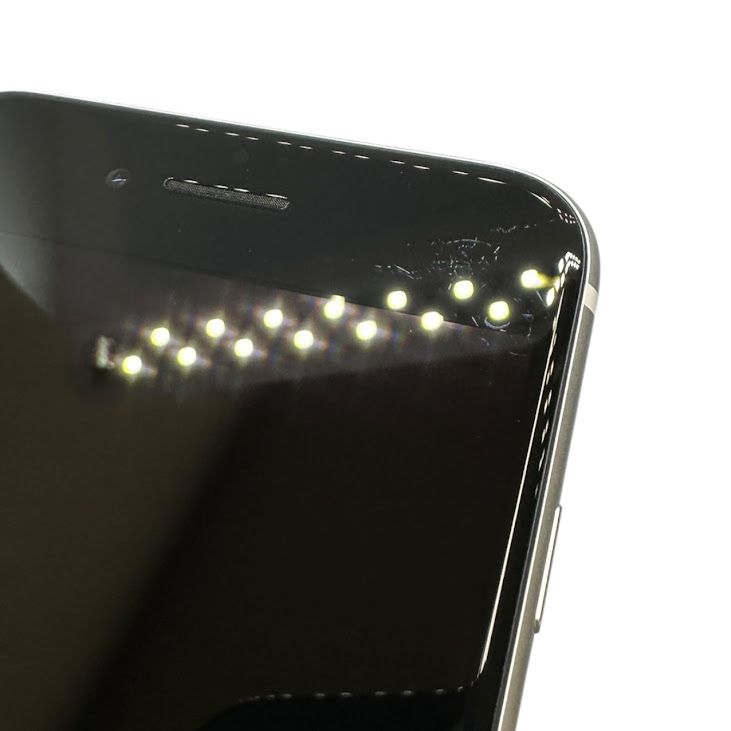 iPhone��SE����2�����64GB���ۥ磻�ȡ�SIM�ե꡼����ŷ��Х�����