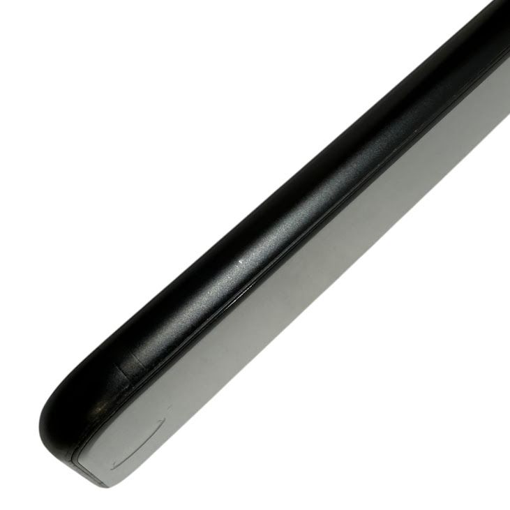 �ڥХåƥ꡼92%��iPhone��SE����2�����64GB���֥�å���SIM�ե꡼��au��