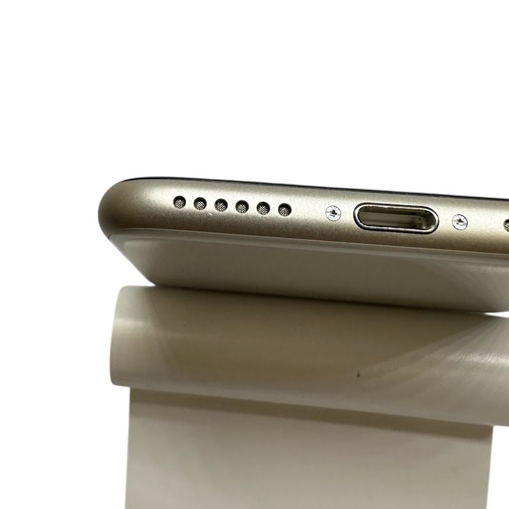 �ڥХåƥ꡼100%��iPhone��SE����3�����64GB���������饤�ȡ�SIM�ե꡼���ɥ�����