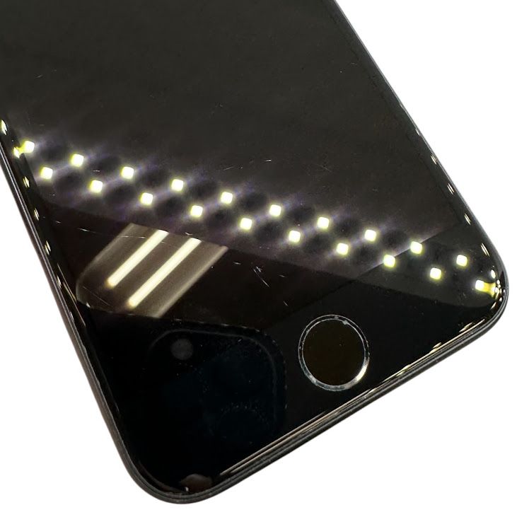 �ڥХåƥ꡼90%��iPhone��SE����2�����64GB���֥�å���SIM�ե꡼���ɥ�����
