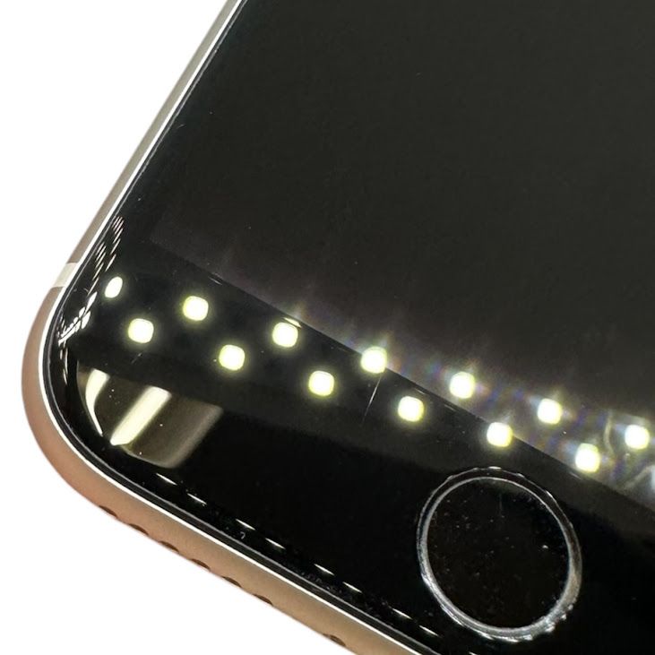 �ڥХåƥ꡼100%��iPhone��SE����3�����64GB���������饤��