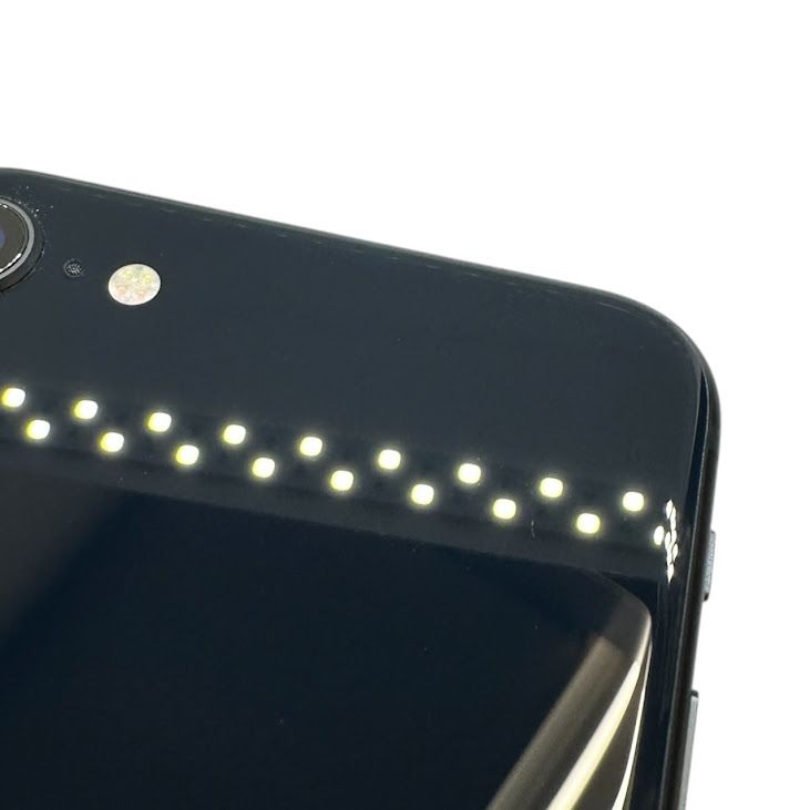 �ڥХåƥ꡼100%��iPhone��SE����3�����64GB���ߥåɥʥ��ȡ�SIM�ե꡼��au��