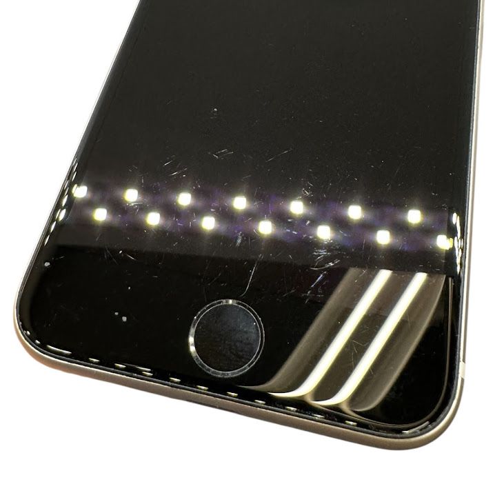 �ڥХåƥ꡼100%��iPhone��SE����3�����128GB���������饤�ȡ�SIM�ե꡼