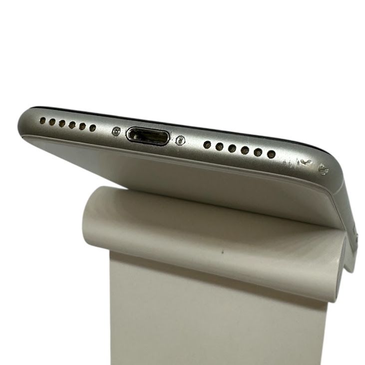 iPhone��SE����2�����128GB���ۥ磻�ȡ�SIM�ե꡼���ɥ�����