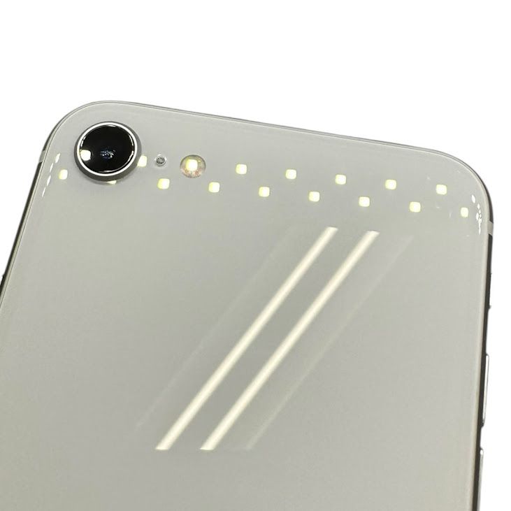 �ڥХåƥ꡼99%��iPhone��SE����2�����64GB���ۥ磻�ȡ�SIM�ե꡼��au��