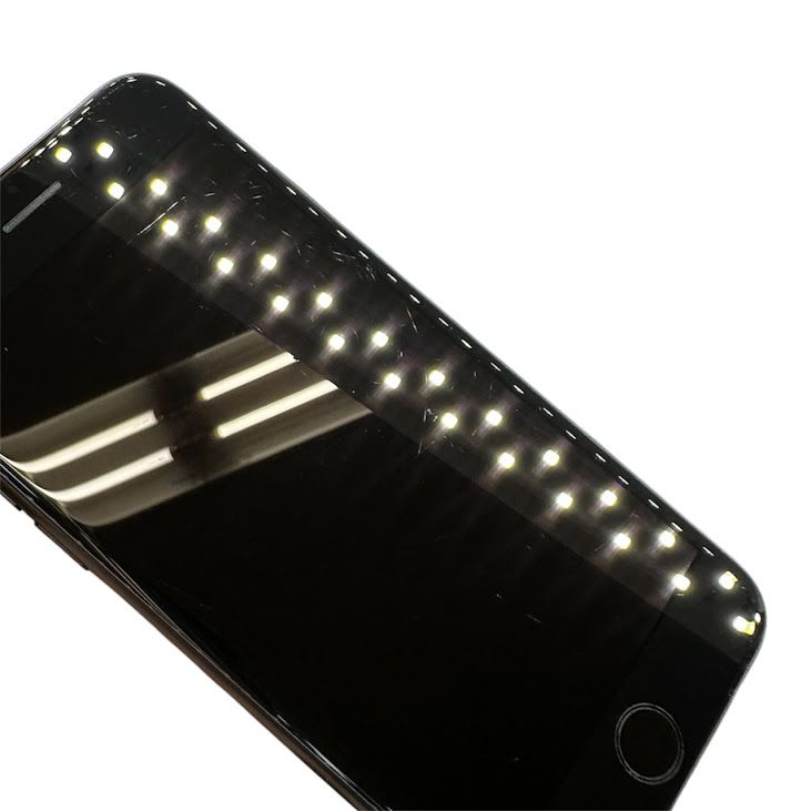 �ڥХåƥ꡼92%��iPhone��SE����2�����64GB���֥�å���SIM�ե꡼���ɥ�����