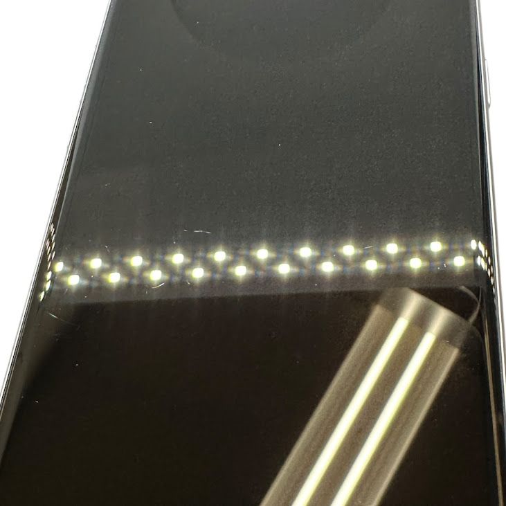 �ڥХåƥ꡼99%��iPhone��SE����2�����64GB���ۥ磻�ȡ�SIM�ե꡼��au��