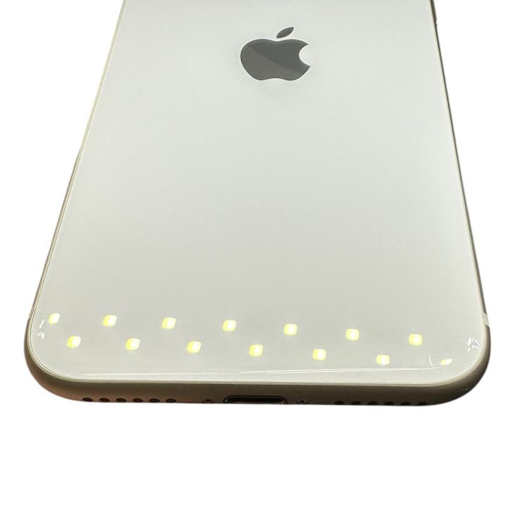 �ڥХåƥ꡼100%��iPhone��SE����3�����64GB���������饤��