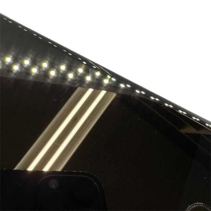 �ڥХåƥ꡼98%��iPhone��SE����3�����64GB���ߥåɥʥ��ȡ�SIM�ե꡼��au��