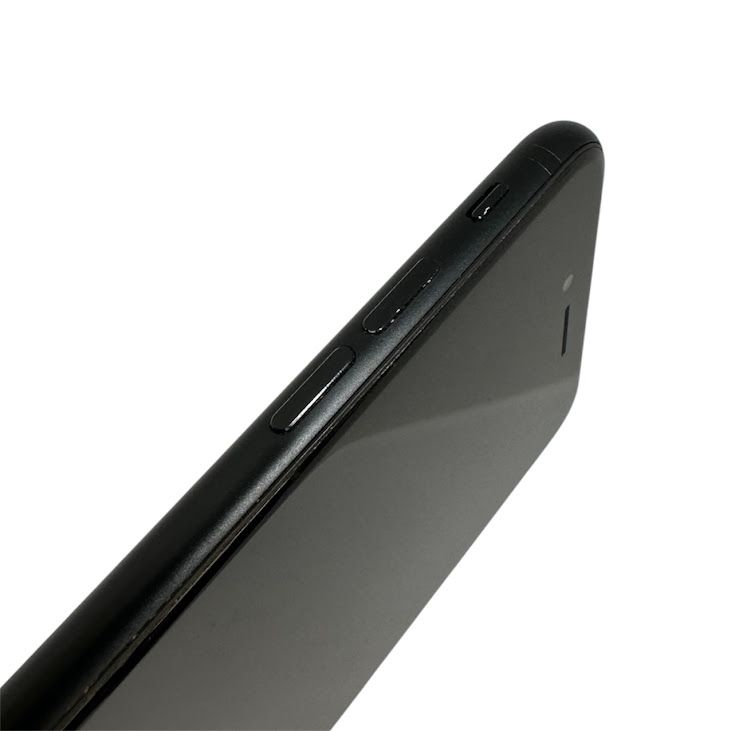 �ڥХåƥ꡼92%��iPhone��SE����2�����64GB���֥�å���SIM�ե꡼���ɥ�����