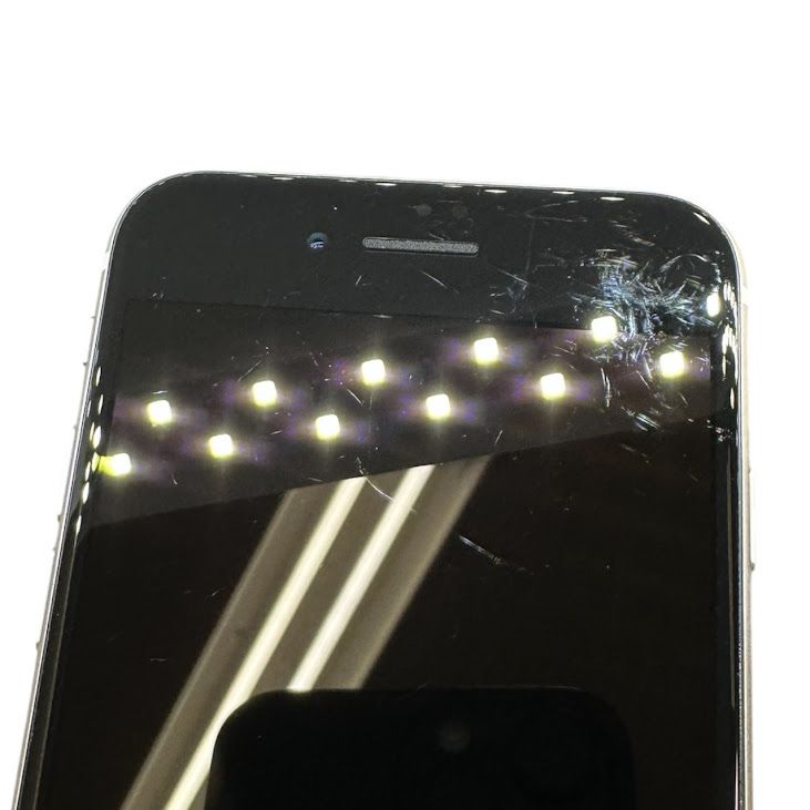 �ڥХåƥ꡼96%��iPhone��SE����3�����64GB���������饤�ȡ�SIM�ե꡼���ɥ�����