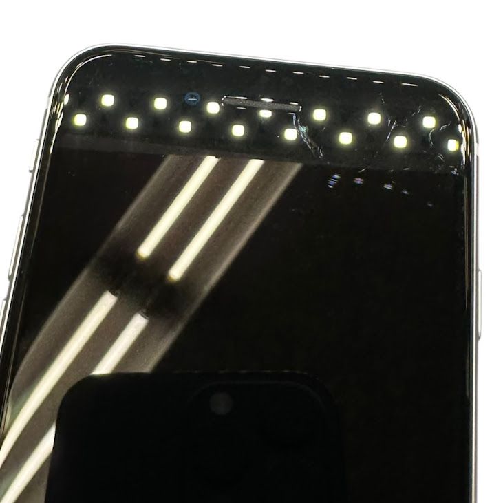 �ڥХåƥ꡼92%��iPhone��SE����2�����64GB���ۥ磻�ȡ�SIM�ե꡼��au��