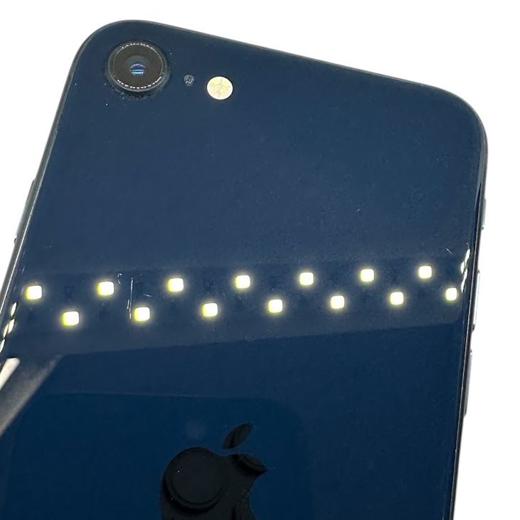 �ڥХåƥ꡼100%��iPhone��SE����3�����64GB���ߥåɥʥ��ȡ�SIM�ե꡼��au��
