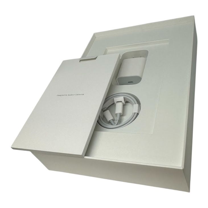 �ڥХåƥ꡼100%��iPad��8��Wi��Fi��Cellular��32GB������С�