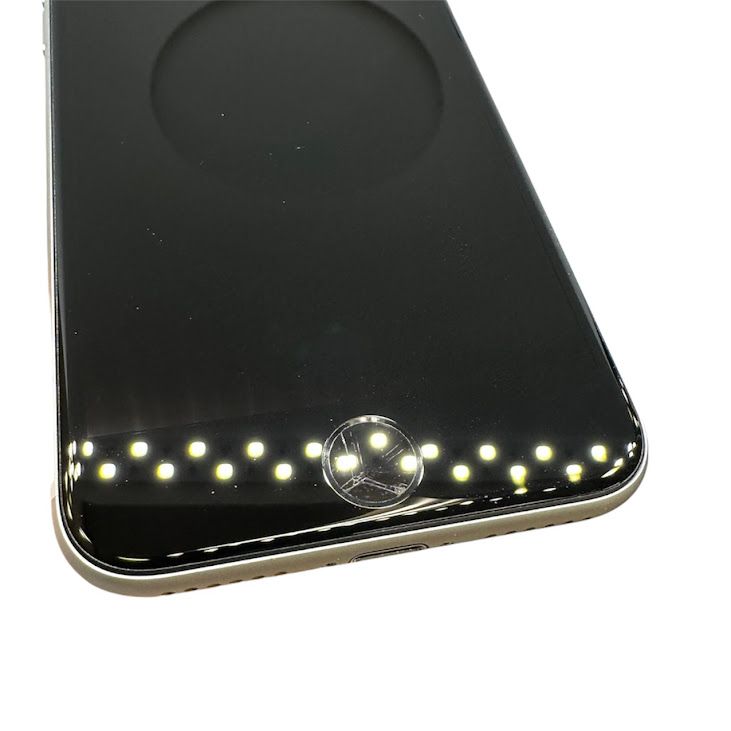 �ڥХåƥ꡼84%��iPhone��SE����2�����64GB���ۥ磻�ȡ�SIM�ե꡼��au��