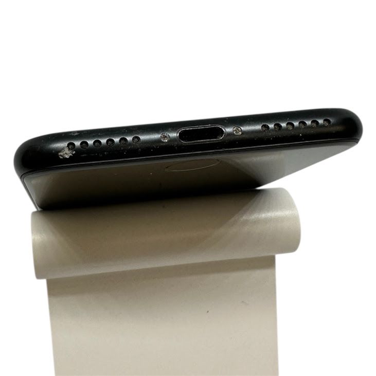 �ڥХåƥ꡼85%��iPhone��SE����2�����64GB���֥�å���SIM�ե꡼��au��