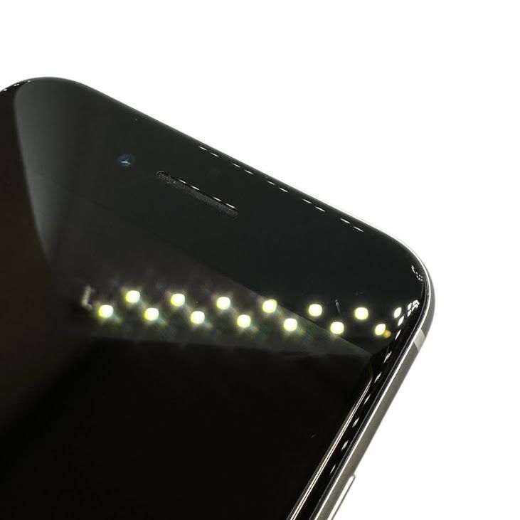 �ڥХåƥ꡼95%��iPhone��SE����2�����64GB���ۥ磻�ȡ�SIM�ե꡼