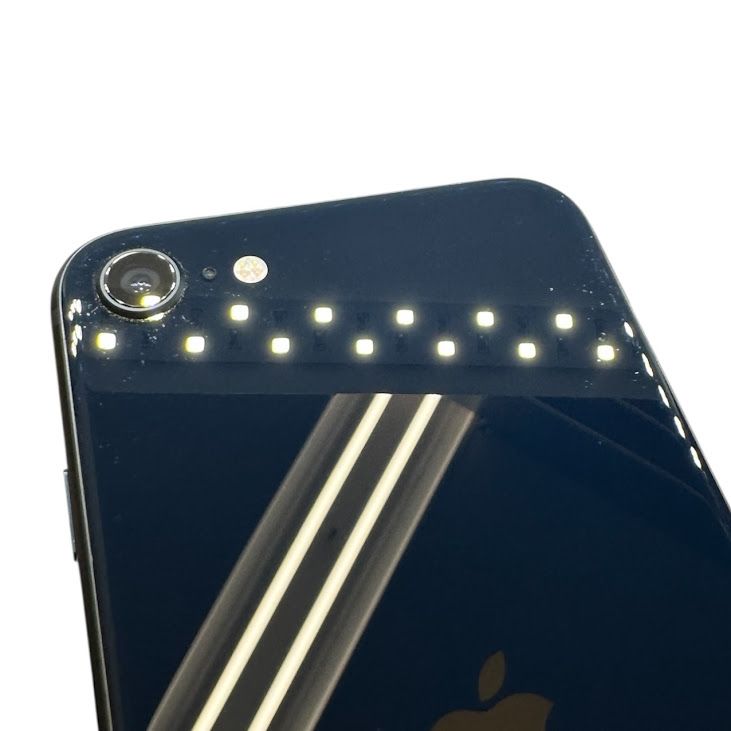 �ڥХåƥ꡼83%��iPhone��SE����3�����128GB���ߥåɥʥ���