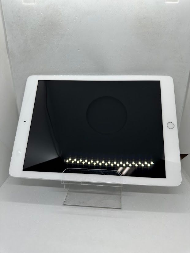 ムスビー｜iPad(第6世代) Wi-Fiモデル 32GB シルバー バッテリー97 