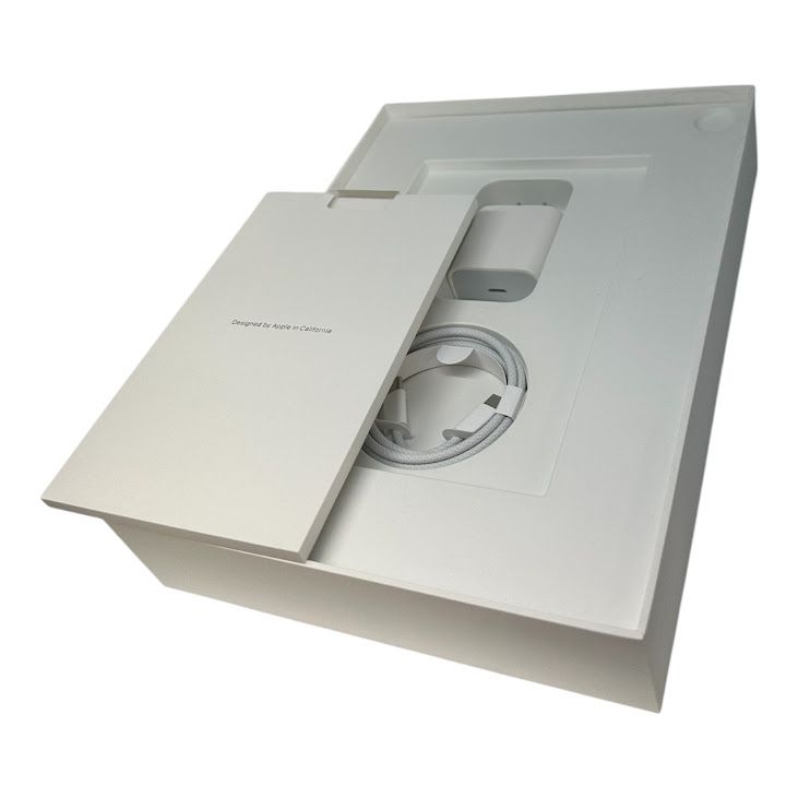 �ڥХåƥ꡼100%��iPadAir��11�������8�����M4�ˡ�Wi��Fi��256GB