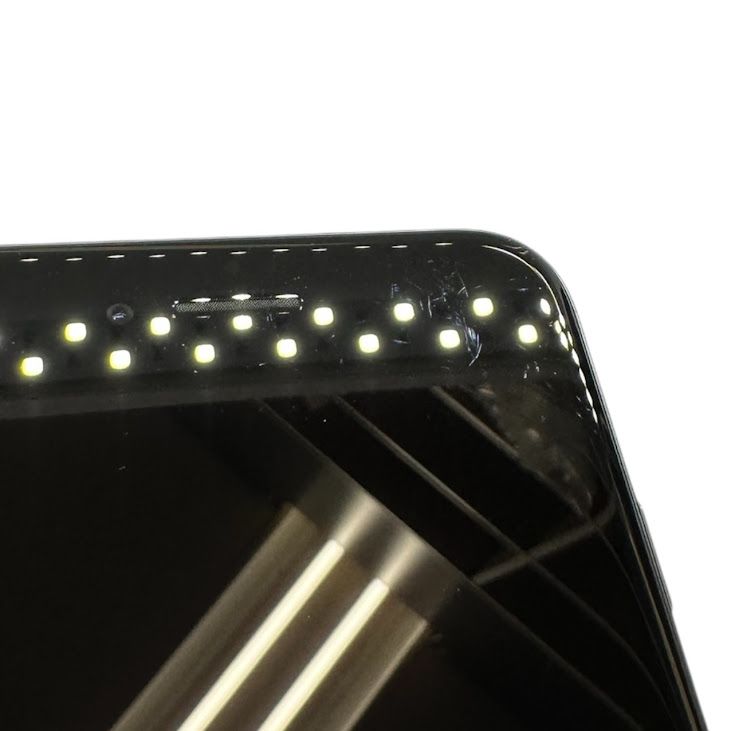 �ڥХåƥ꡼100%��iPhone��SE����3�����64GB���ߥåɥʥ��ȡ�SIM�ե꡼��au��