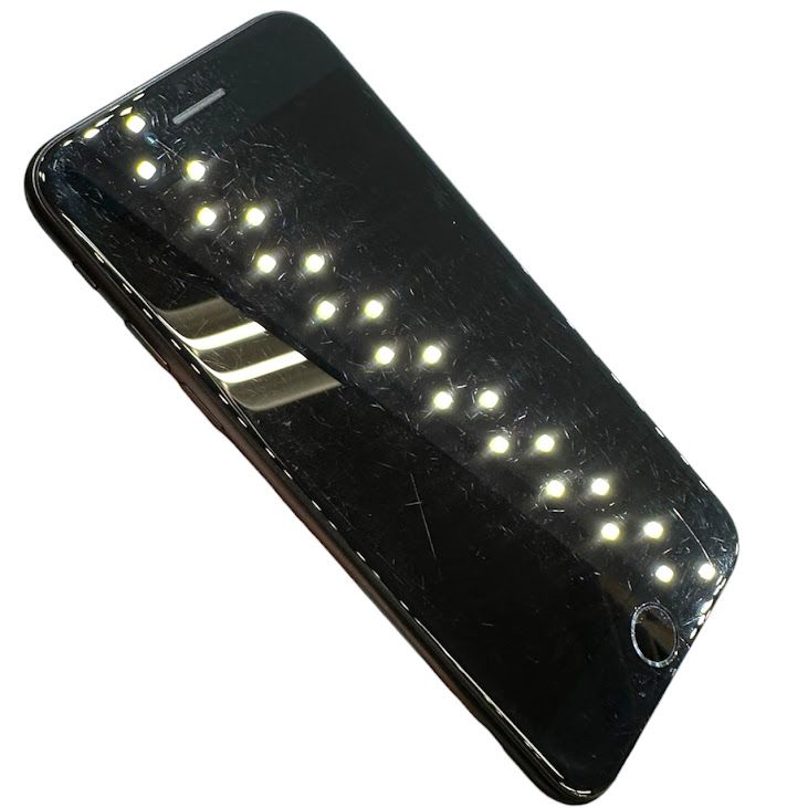 �ڥХåƥ꡼82%��iPhone��SE����2�����64GB���֥�å���SIM�ե꡼�����եȥХ���