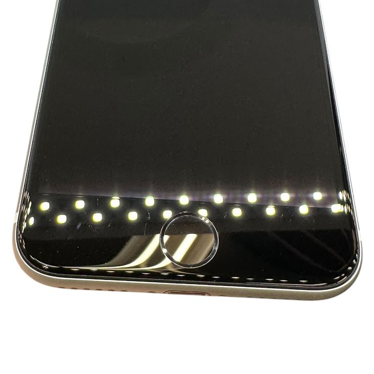 �ڥХåƥ꡼95%��iPhone��SE����2�����64GB���ۥ磻�ȡ�SIM�ե꡼��au��