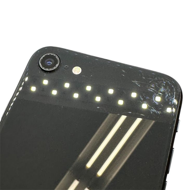 �ڥХåƥ꡼97%��iPhone��SE����2�����64GB���֥�å���SIM�ե꡼��au��