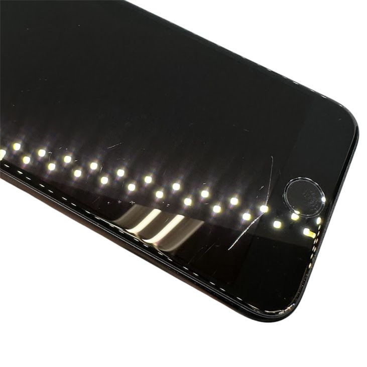 �ڥХåƥ꡼97%��iPhone��SE����3�����64GB���ߥåɥʥ��ȡ�SIM�ե꡼��au��